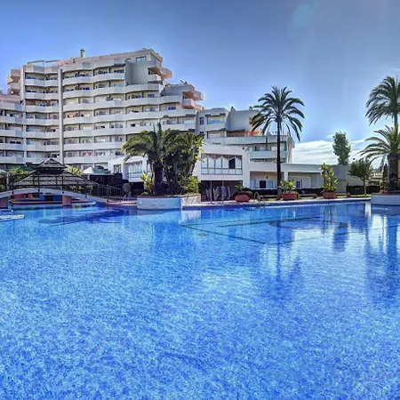 Sea Front With Large Terrace In Benalbeach