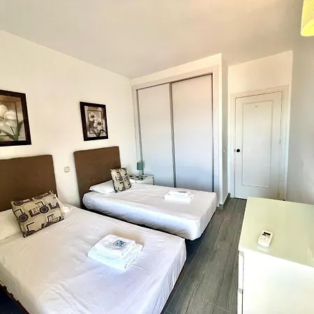Sea Front With Large Terrace In Benalbeach Apartment